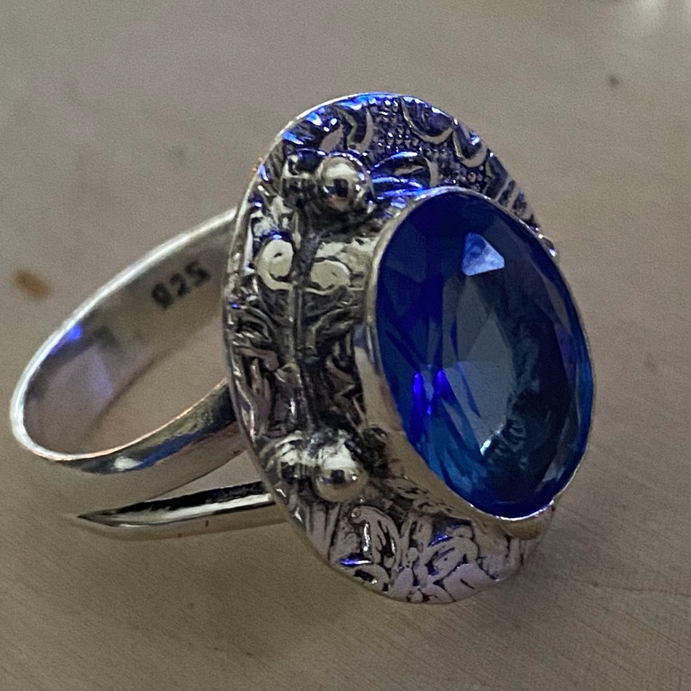 Tanzanite gemstone set in 925 Sterling Silver (Size 10) - Picture 4 of 6
